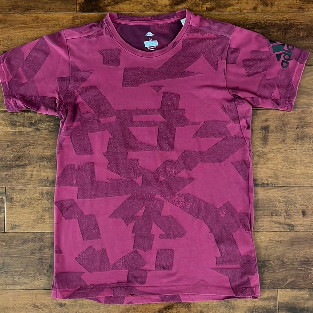 Adidas Men’s Short Sleeve Climalite Shirt, Size Small, Maroon